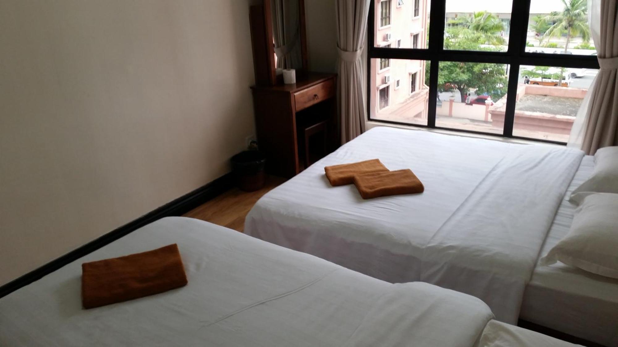Marina Court Kota Kinabalu- Bigger Group Stay Together- 6 Bedroom Apartments Exterior photo
